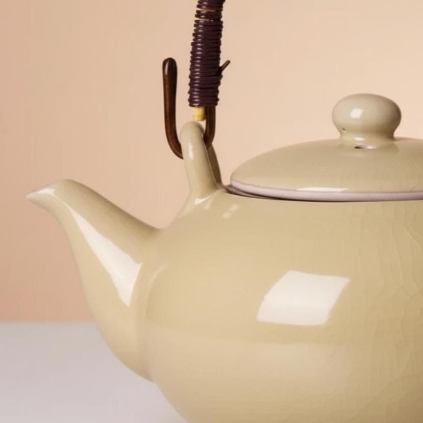 Ceramic Teapot with Rattan Handle, Japanese Loose Leaf Kettle, 900ml Tea Pot