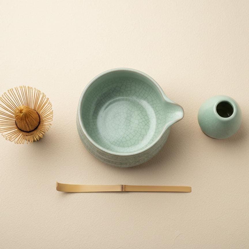 Handmade 4pc Light Green Matcha Tea Set | Ceramic Bowl, Matcha Bowls 450ml