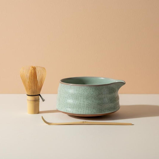 Handmade 4pc Light Green Matcha Tea Set | Ceramic Bowl, Matcha Bowls 450ml