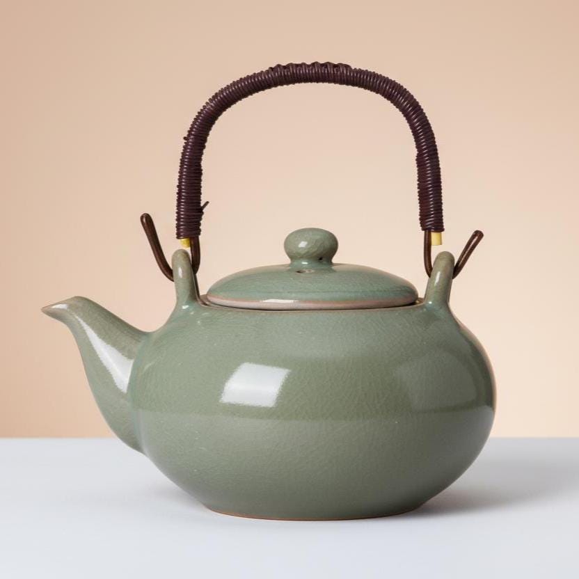 Ceramic Teapot with Rattan Handle, Japanese Loose Leaf Kettle, 900ml Tea Pot